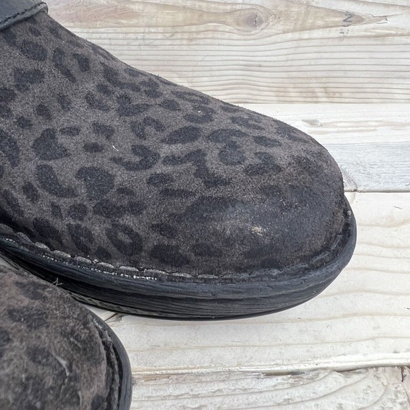 Born Shoes Womens 10 Crown Brown leopard Animal Print Leather Clogs Wedge B64809 - Picture 2 of 15
